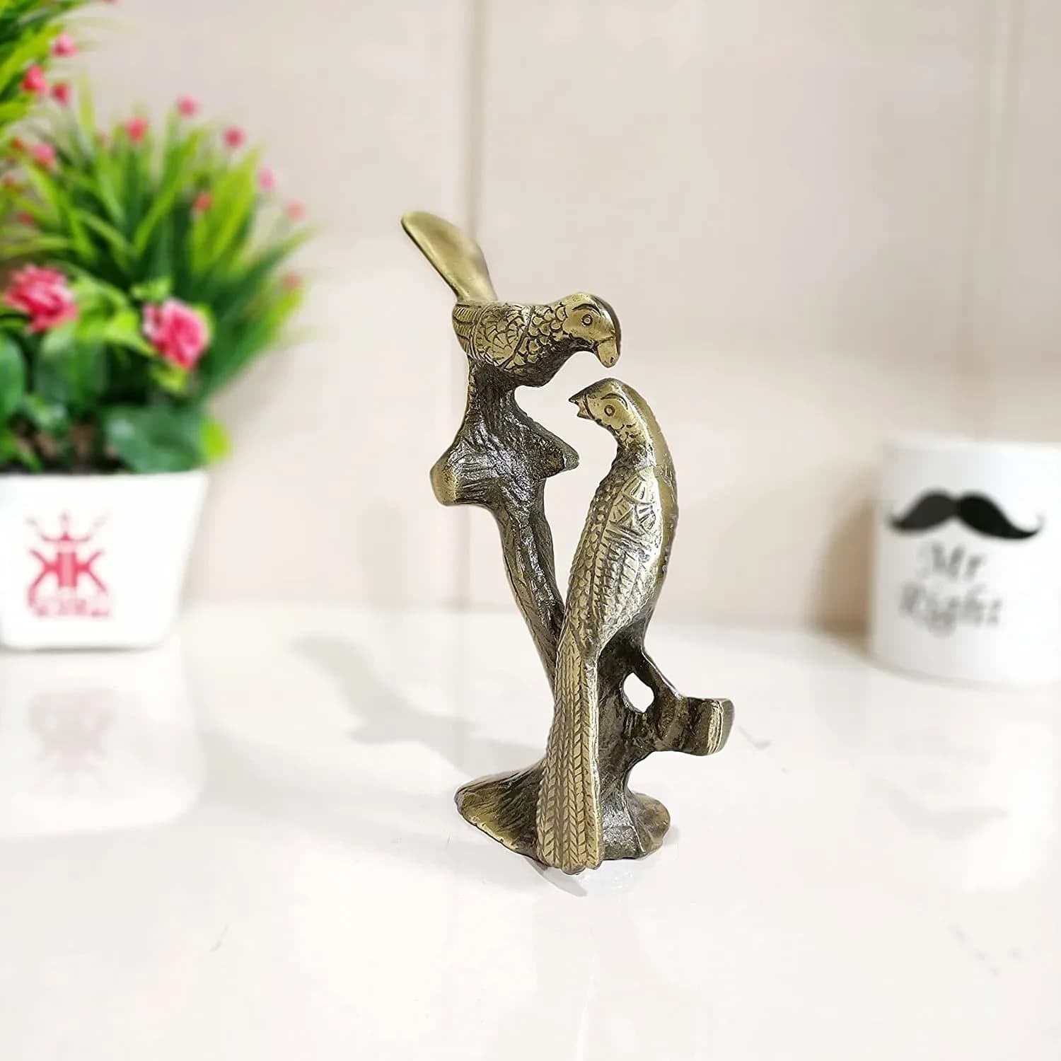 DreamKraft Kissing Love Birds Couple Sitting on Tree Branch for Home Decor Showpiece Figurine (Grey, 13 x 5 x 17 cm)